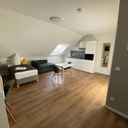 Zur Waldlust فندق